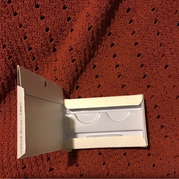 Mannakadar Eyeconic Eyelashes - Picture 3 of 3